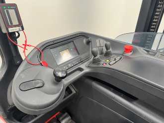 Carretilla elevadora segunda mano LINDE R 16 HD-01 ELEKTRO SCHUBMASTSTAPLER (13047842)