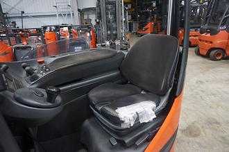 Carretilla elevadora segunda mano LINDE R 16HD-01 - 10.050mm Hubhöhe ELEKTRO SCHUBMASTSTAPLER (13073156)
