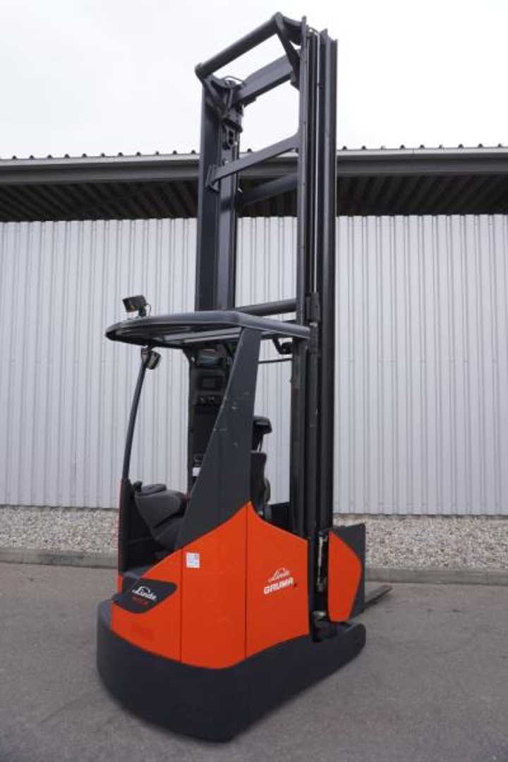 Carretilla elevadora segunda mano LINDE R 17 X 116-03 ELEKTRO SCHUBMASTSTAPLER (13036859)