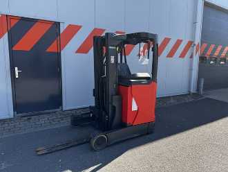 Carretilla elevadora segunda mano LINDE R10B-01 ELEKTRO SCHUBMASTSTAPLER (13035047) backdrop