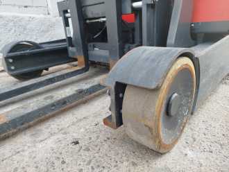 Carretilla elevadora segunda mano LINDE R10B ELEKTRO SCHUBMASTSTAPLER (13022633)