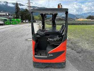 Carretilla elevadora segunda mano LINDE R12B-01 - 446DZ ELEKTRO SCHUBMASTSTAPLER (13058358)
