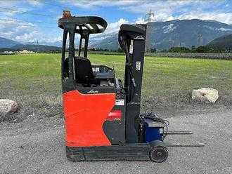 Carretilla elevadora segunda mano LINDE R12B-01 - 446DZ ELEKTRO SCHUBMASTSTAPLER (13058358)