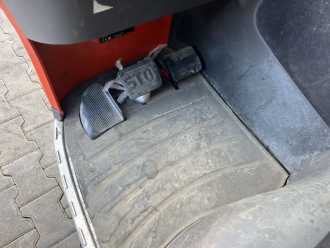 Carretilla elevadora segunda mano LINDE R12B-01 ELEKTRO SCHUBMASTSTAPLER (13056672)