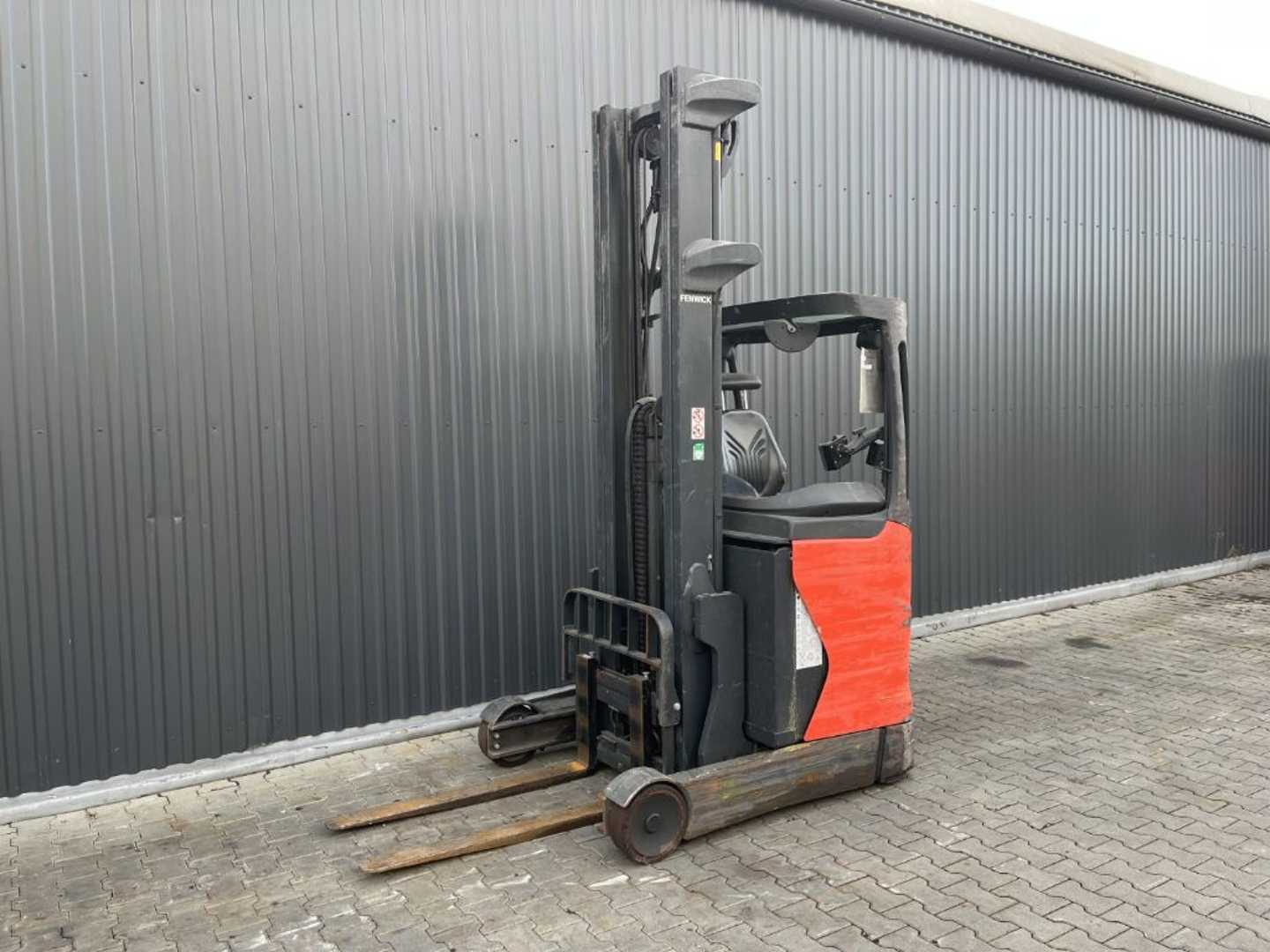 Carretilla elevadora segunda mano LINDE R12B-01 ELEKTRO SCHUBMASTSTAPLER (13073448)