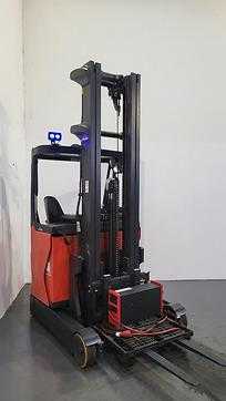 Carretilla elevadora segunda mano LINDE R12B ELEKTRO SCHUBMASTSTAPLER (13053314) backdrop