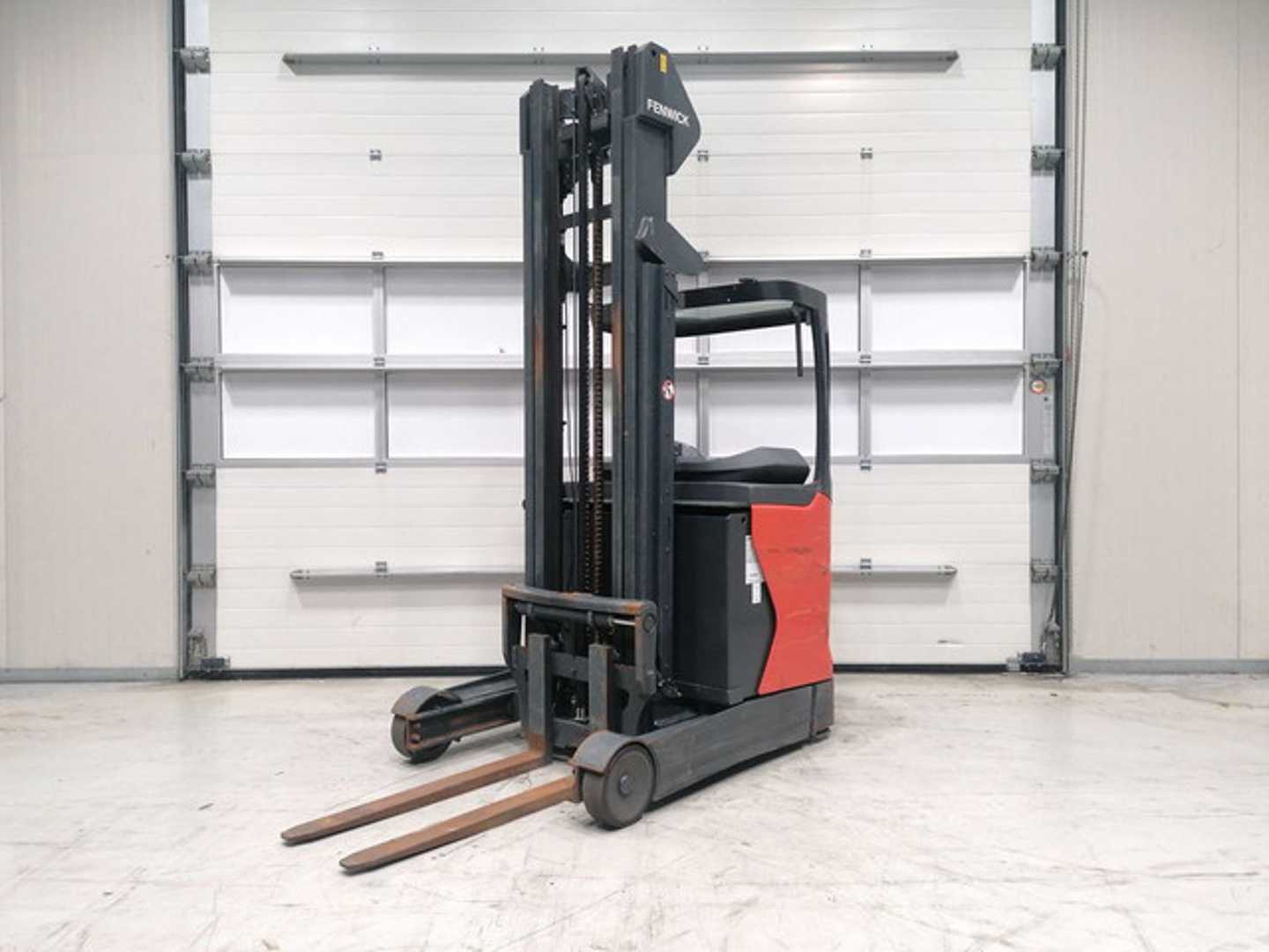 Carretilla elevadora segunda mano LINDE R14-01 ELEKTRO SCHUBMASTSTAPLER (12824491)