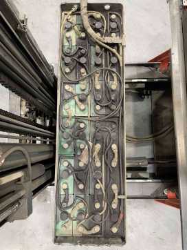 Carretilla elevadora segunda mano LINDE R16-01-1120 ELEKTRO SCHUBMASTSTAPLER (13070211)