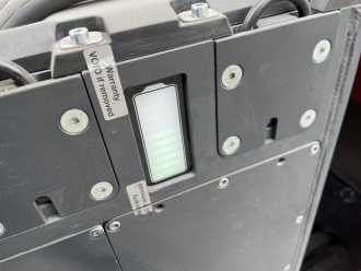 Carretilla elevadora segunda mano LINDE R16-01 ELEKTRO SCHUBMASTSTAPLER (13039480)