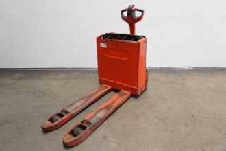 Carretilla elevadora segunda mano LINDE T 16 1152 ELEKTRO NIEDERHUBWAGENDEICHSEL (13048443)