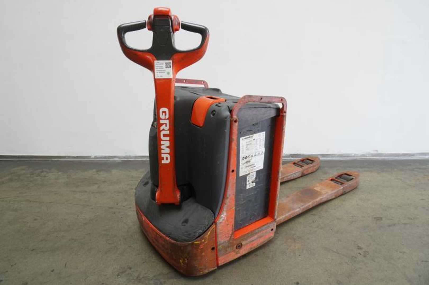 Carretilla elevadora segunda mano LINDE T 20 1152 ELEKTRO NIEDERHUBWAGENDEICHSEL (13071403)