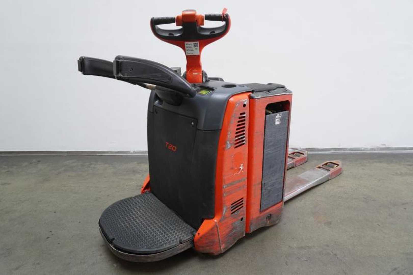 Carretilla elevadora segunda mano LINDE T 20 AP 131 ELEKTRO NIEDERHUBWAGENFAHRERSTAND (13073316)