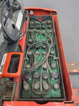 Carretilla elevadora segunda mano LINDE T16-1152-01 ELEKTRO NIEDERHUBWAGENDEICHSEL (13075027)