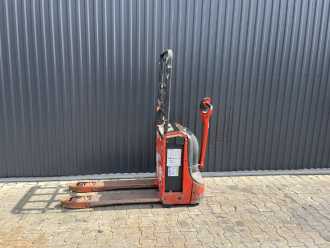 Carretilla elevadora segunda mano LINDE T16 ELEKTRO NIEDERHUBWAGENDEICHSEL (13065425)