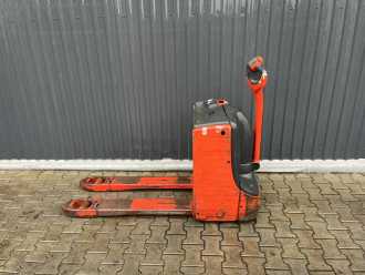 Carretilla elevadora segunda mano LINDE T16 ELEKTRO NIEDERHUBWAGENDEICHSEL (13075061)