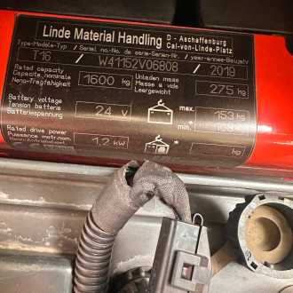 Carretilla elevadora segunda mano LINDE T16 ELEKTRO NIEDERHUBWAGENDEICHSEL (13076188)
