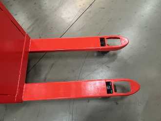 Carretilla elevadora segunda mano LINDE T16 GT680mm ELEKTRO NIEDERHUBWAGENSEMIELEKTRISCH (12980083)