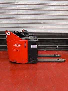 Carretilla elevadora segunda mano LINDE T20 SP ELEKTRO NIEDERHUBWAGENFAHRERSTAND (13031426) backdrop