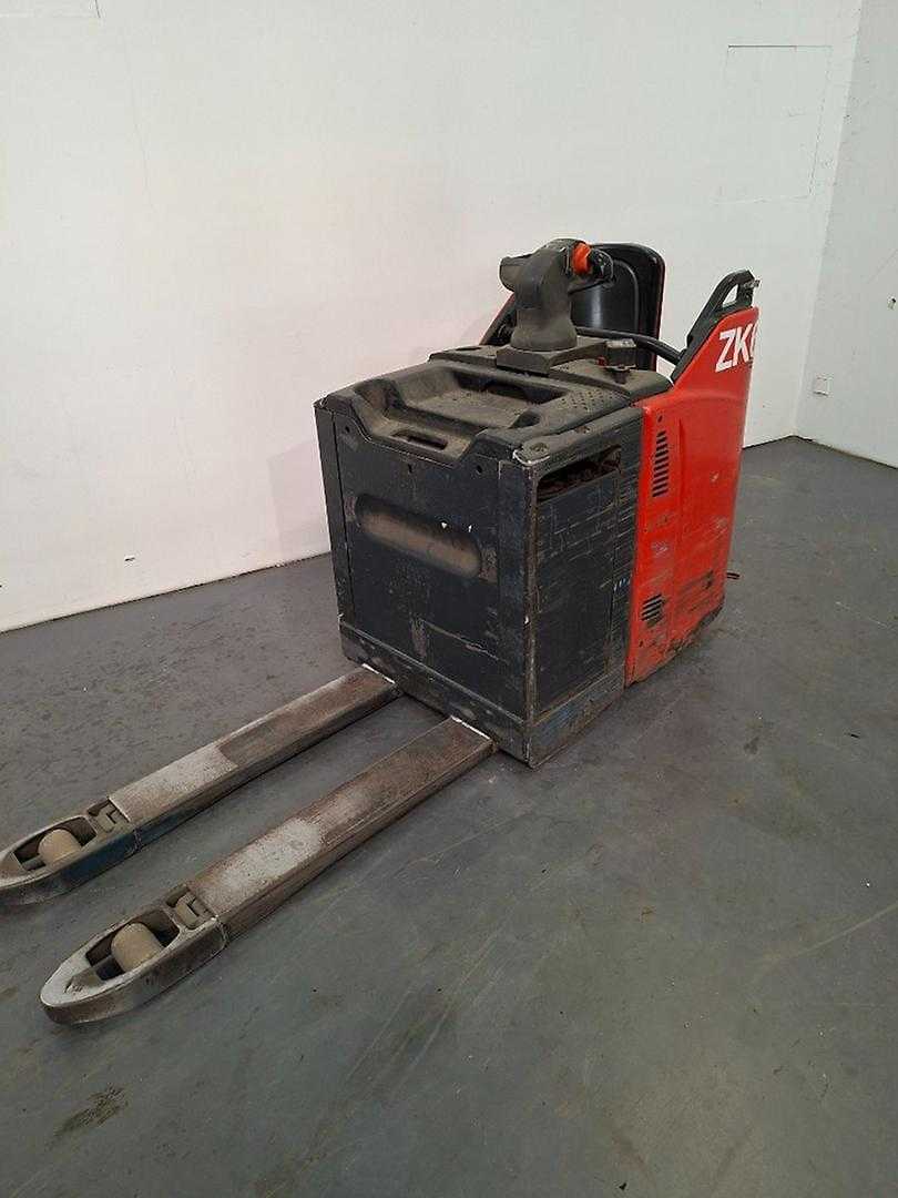 Carretilla elevadora segunda mano LINDE T20SP ELEKTRO NIEDERHUBWAGENFAHRERSTAND (13053039)