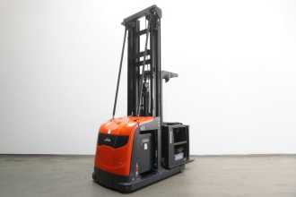 Carretilla elevadora segunda mano LINDE V 48 5213 ELEKTRO HOCHHUBKOMMISSIONIERER (13039117) backdrop