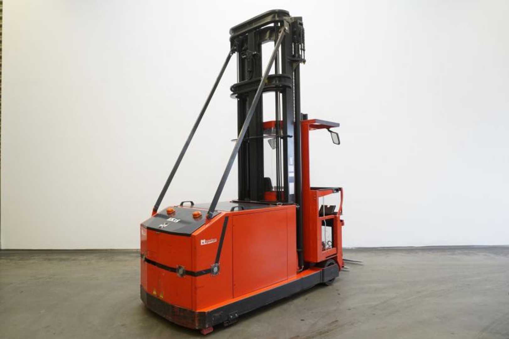 Carretilla elevadora segunda mano MAGAZINER EK 1500 ELEKTRO HOCHHUBKOMMISSIONIERER (13013905)