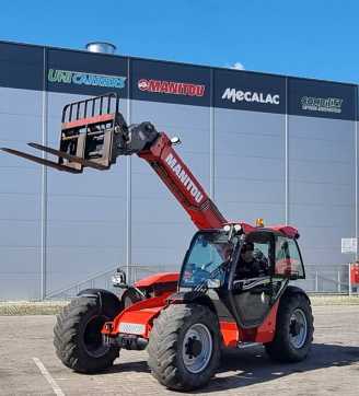 Carretilla elevadora segunda mano MANITOU MLT 735 120 ST3B LSU POWERSHIFT WEITERE TELESKOPARMSTAPLER (13066853)
