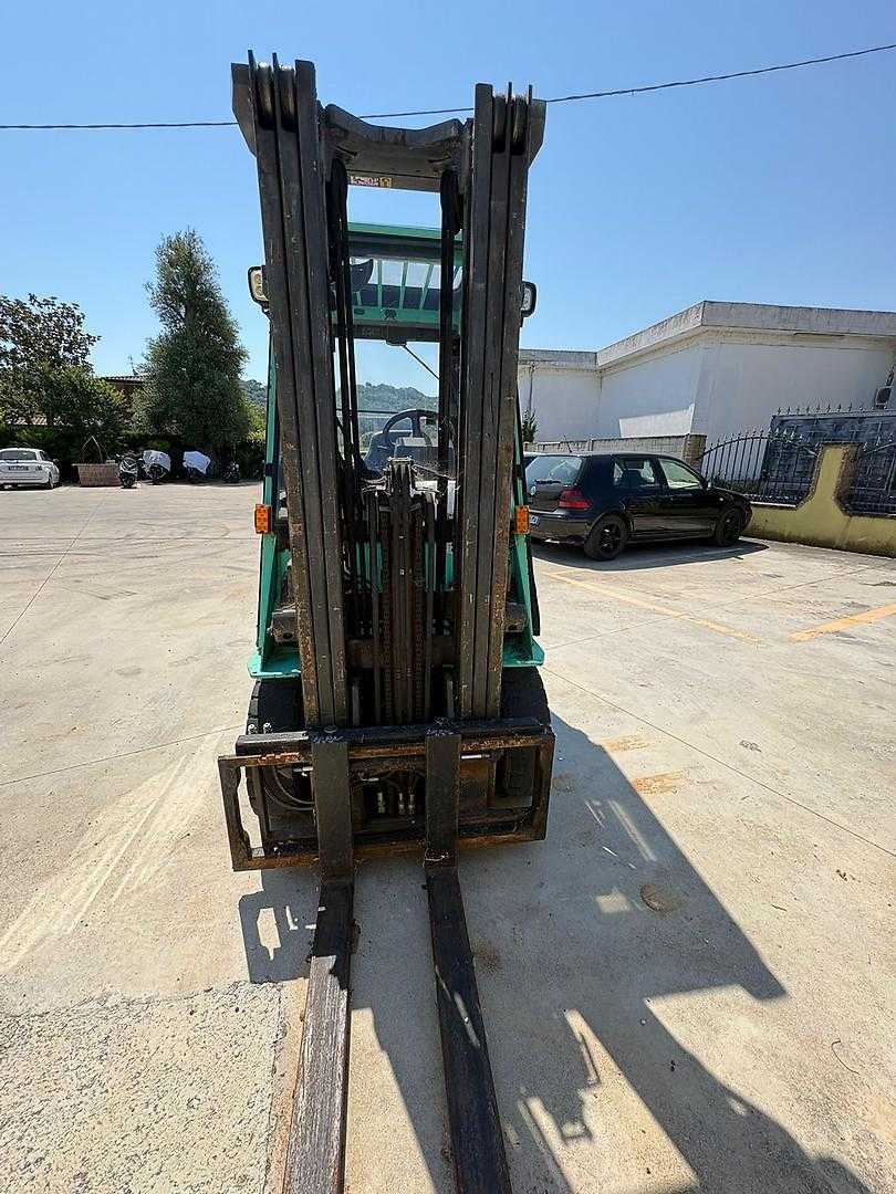 Carretilla elevadora segunda mano MITSUBISHI FD18NT DIESEL VIERRADFRONTSTAPLER (13053042)