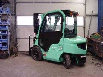 Carretilla elevadora segunda mano MITSUBISHI FD25N DIESEL VIERRADFRONTSTAPLER (1477189) backdrop