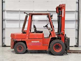 Carretilla elevadora segunda mano NISSAN D2ZWGF03A40U DIESEL VIERRADFRONTSTAPLER (13074793)