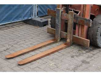 Carretilla elevadora segunda mano NISSAN EH02A25 DIESEL VIERRADFRONTSTAPLER (13033557)