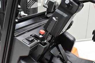 Carretilla elevadora segunda mano NOBLELIFT CPD30 A 4800 ELEKTRO VIERRADFRONTSTAPLER (13072839)