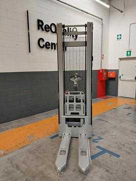 Carretilla elevadora segunda mano STILL EXV SF 14 ELEKTRO HOCHHUBWAGENFAHRERSTAND (13025809)