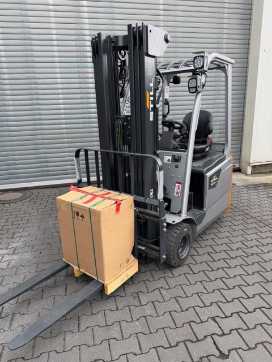 Carretilla elevadora segunda mano STILL RCE 16 ELEKTRO DREIRADFRONTSTAPLER (13015528)