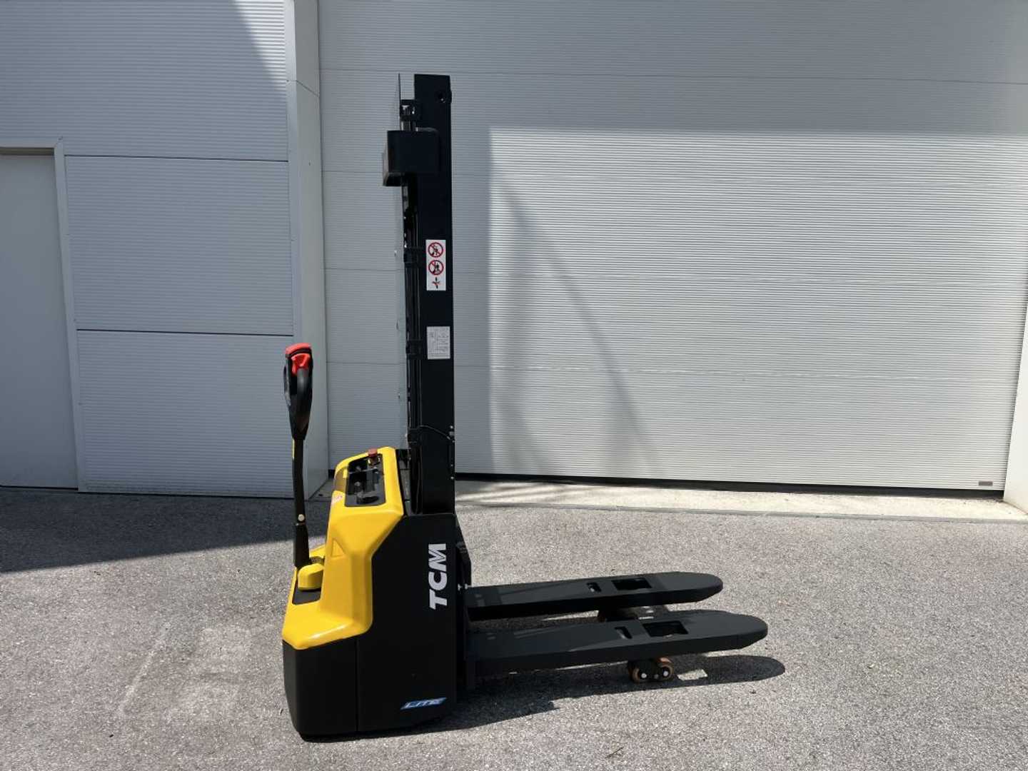 Carretilla elevadora segunda mano TCM PSW13EI-Q2 ELEKTRO HOCHHUBWAGENDEICHSEL (13057076)