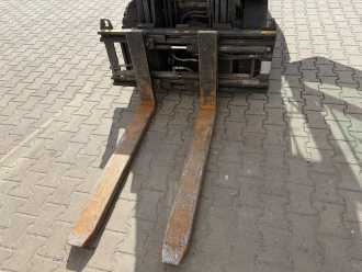 Carretilla elevadora segunda mano TOYOTA 02-8F DF 25 DIESEL VIERRADFRONTSTAPLER (13068241)