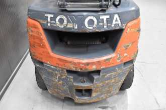Carretilla elevadora segunda mano TOYOTA 02-8FGF25 /58294/ GAS VIERRADFRONTSTAPLER (13066952)