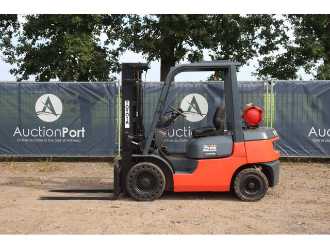 Carretilla elevadora segunda mano TOYOTA 42-7FGF25 GAS VIERRADFRONTSTAPLER (13065065)