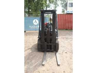 Carretilla elevadora segunda mano TOYOTA 42-7FGF25 GAS VIERRADFRONTSTAPLER (13065065)