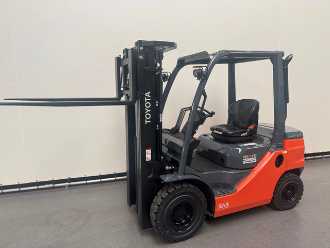 Carretilla elevadora segunda mano TOYOTA 52-8 FDF 25 DIESEL VIERRADFRONTSTAPLER (13071646)