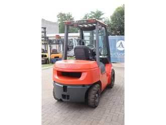 Carretilla elevadora segunda mano TOYOTA 62-7FDF30 DIESEL VIERRADFRONTSTAPLER (13062920)