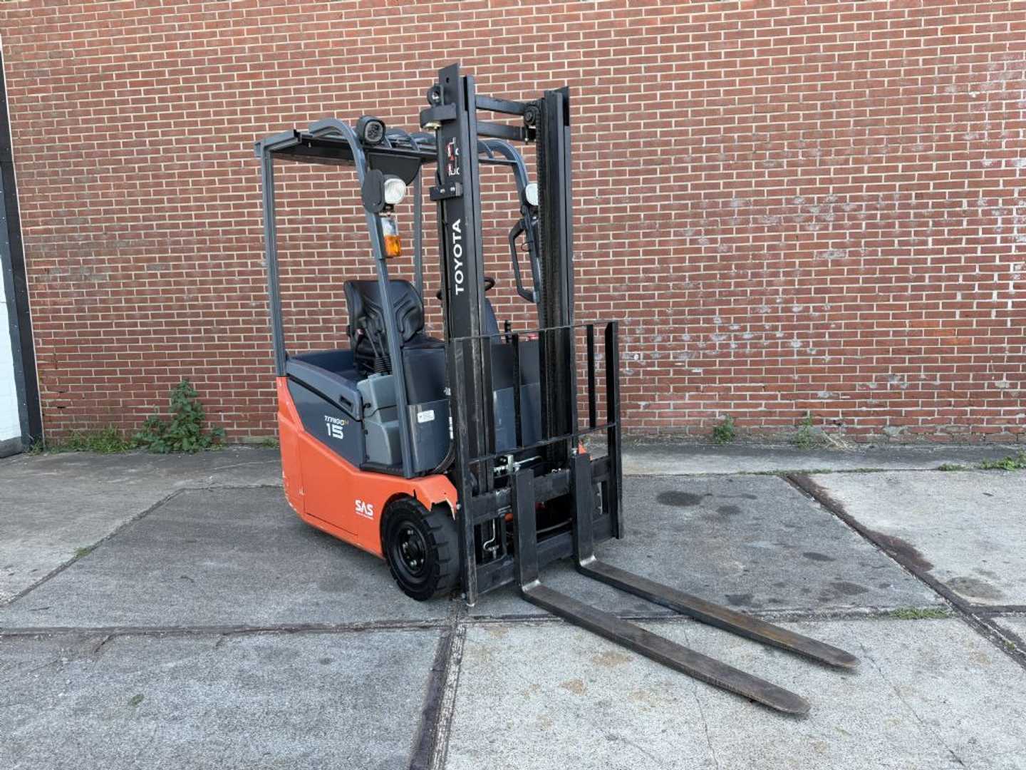 Carretilla elevadora segunda mano TOYOTA 7FBEST15 ELEKTRO DREIRADFRONTSTAPLER (13059464)
