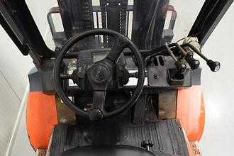 Carretilla elevadora segunda mano TOYOTA 7FD45 DIESEL VIERRADFRONTSTAPLER (12064841)