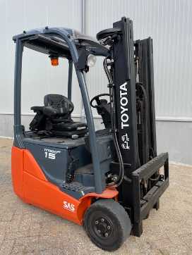 Carretilla elevadora segunda mano TOYOTA 8 FBE 15T ELEKTRO DREIRADFRONTSTAPLER (13068335)