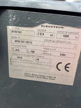 Carretilla elevadora segunda mano TOYOTA 8 FBE 15T ELEKTRO DREIRADFRONTSTAPLER (13068335)