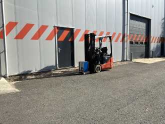 Carretilla elevadora segunda mano TOYOTA 8FBE15T ELEKTRO DREIRADFRONTSTAPLER (13073798)