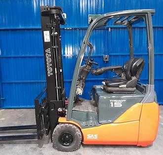 Carretilla elevadora segunda mano TOYOTA 8FBET15 ELEKTRO DREIRADFRONTSTAPLER (12399682)