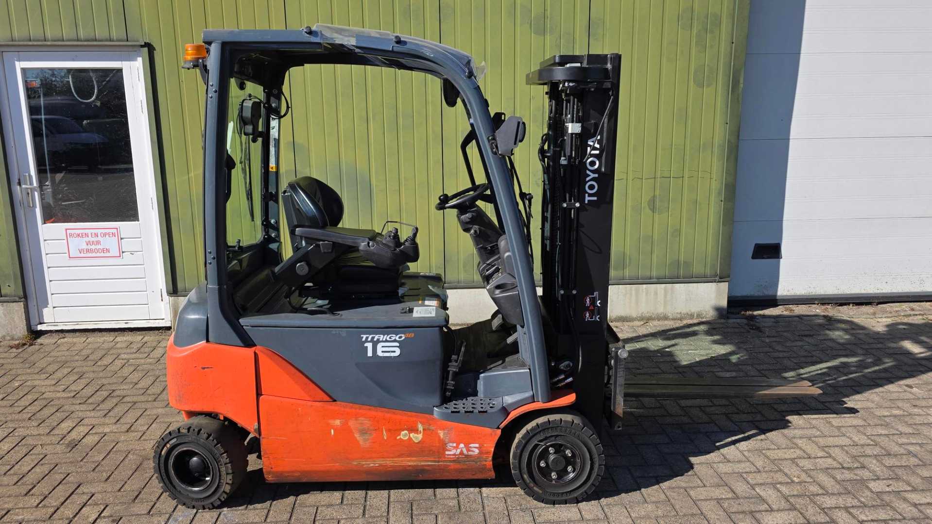 Carretilla elevadora segunda mano TOYOTA 8FBM16T ELEKTRO VIERRADFRONTSTAPLER (13073291)