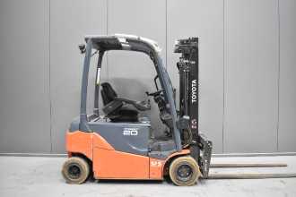Carretilla elevadora segunda mano TOYOTA 8FBM20T /57242/ ELEKTRO VIERRADFRONTSTAPLER (13031401)