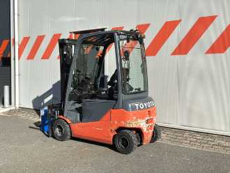 Carretilla elevadora segunda mano TOYOTA 8FBM20T ELEKTRO VIERRADFRONTSTAPLER (13073804)
