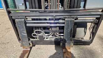 Carretilla elevadora segunda mano TOYOTA 8FBM25T ELEKTRO VIERRADFRONTSTAPLER (13056732)